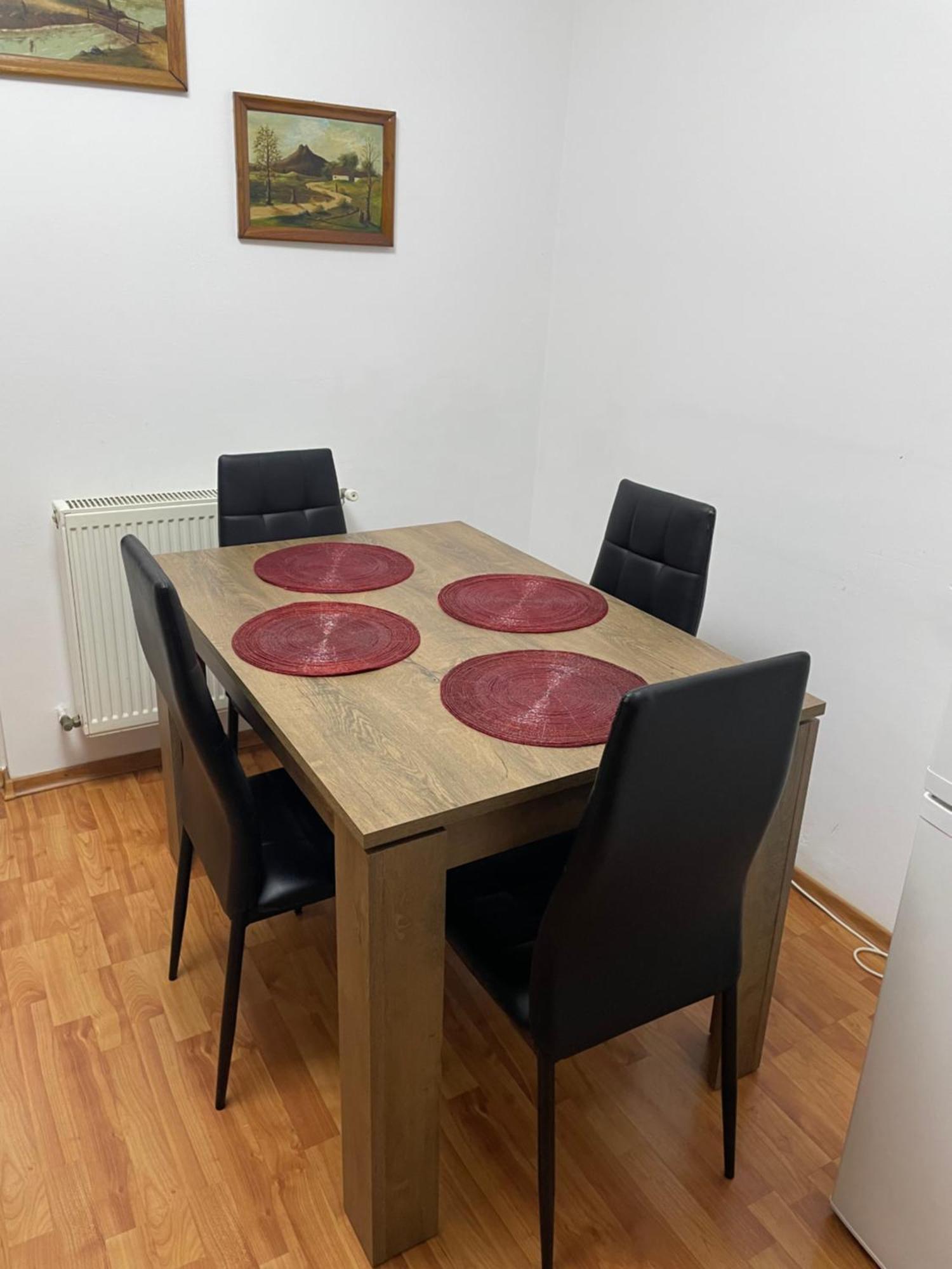 Apartament Petrosani Ngoại thất bức ảnh